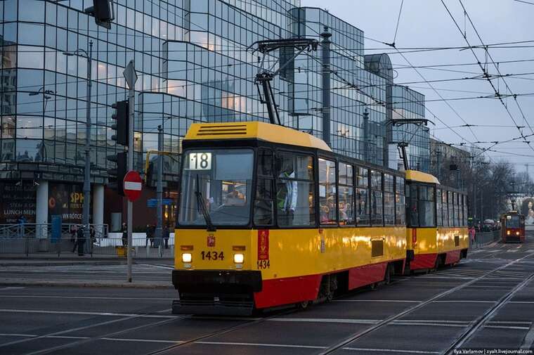 П’яний чоловік напав на українку в варшавському трамваї