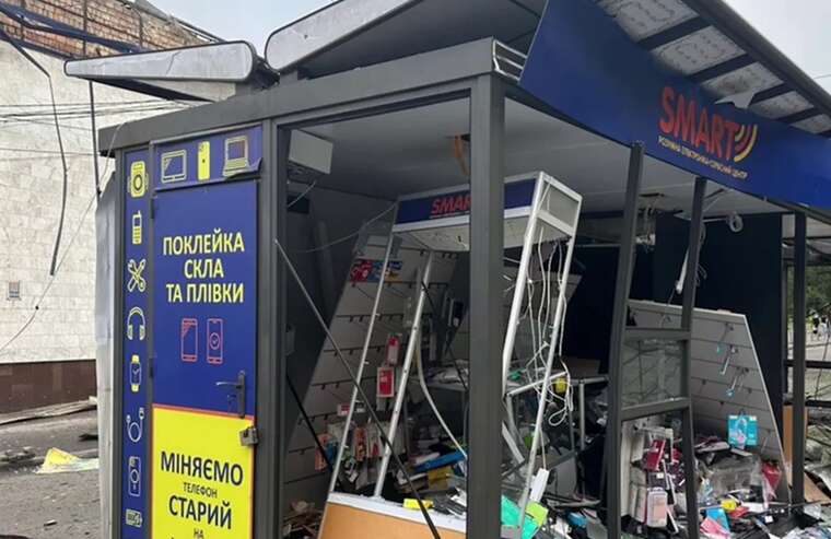 Мародерство на місці російського удару по Лук’янівці: у поліції спростували інформацію