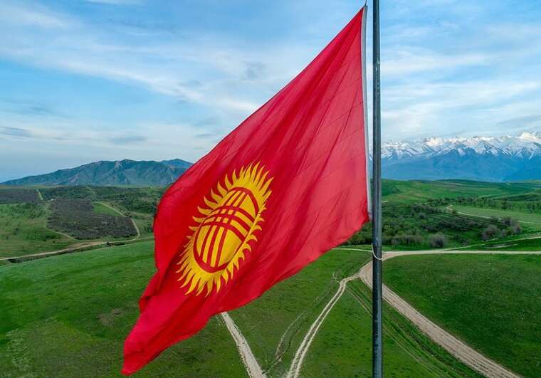Киргизстан блокує фінансові потоки з Росією після санкцій США — банки згортають розрахунки