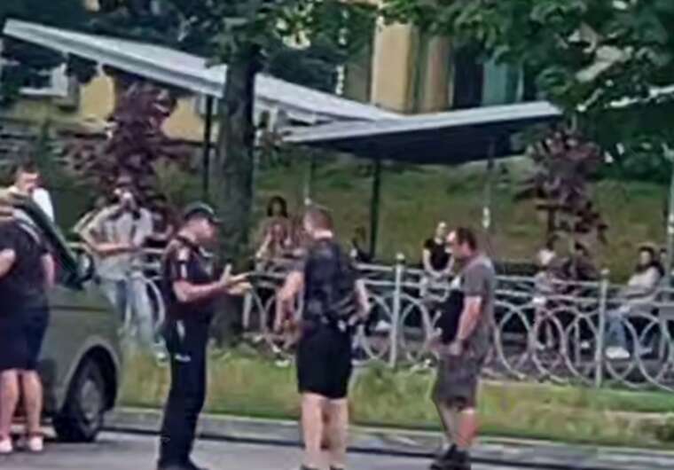 In Rivne, civilians beat employees of the TRC at the station: police did not intervene