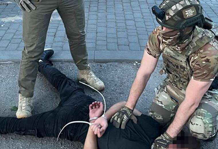 У Миколаєві затримали агентів ФСБ, які готували подвійний теракт біля ТЦК