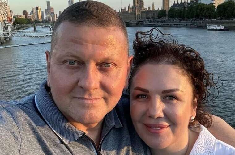 Залужний зворушливо привітав дружину з 49-річчям