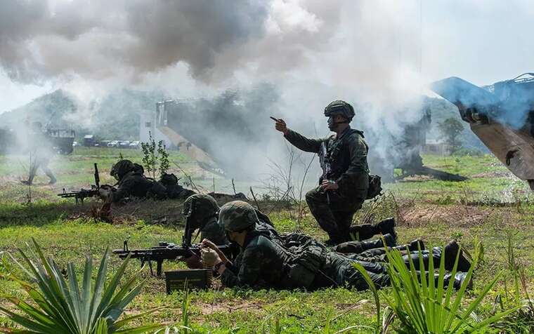 Таїланд і Камбоджа продовжили бої, незважаючи на зусилля Трампа