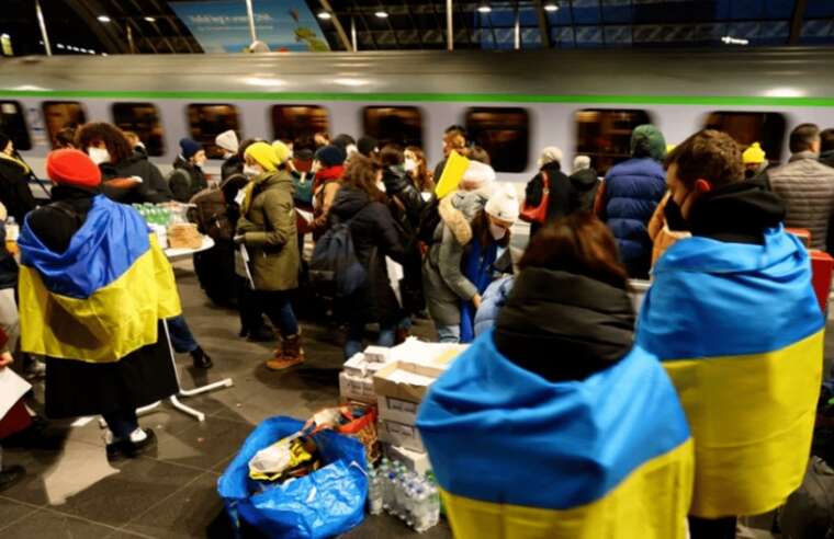 ​     5,6  :  -  ͳ