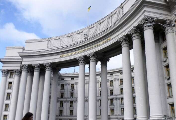 МИД Украины осудило визит послов Бурунди, Гвинеи и Чада в оккупированный Крым