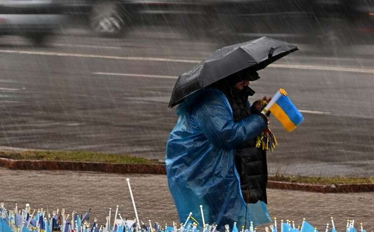 В Україні оголосили жовтий рівень небезпеки через грози та шквали