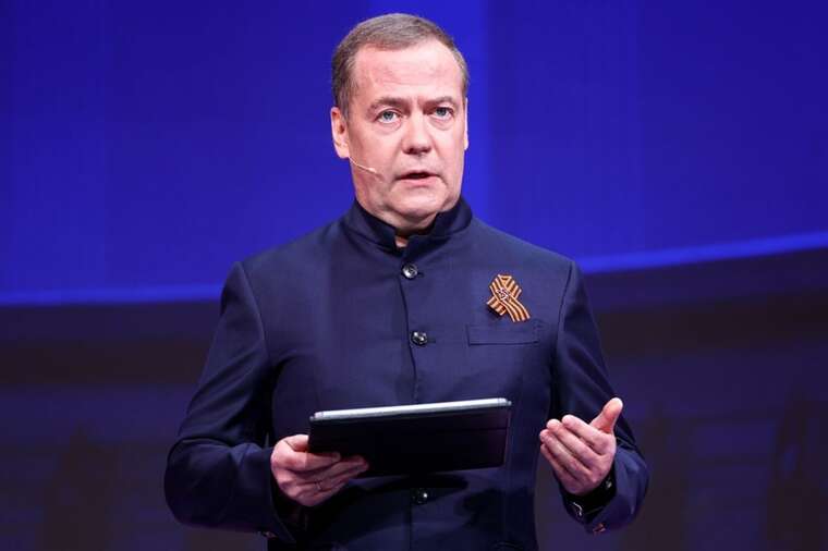 Медведєв натякнув Трампу на можливість ядерного удару по США