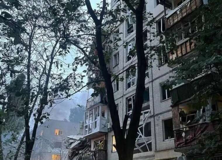 Опубликованы первые кадры с бодикамер патрульных после ночной атаки на Киев