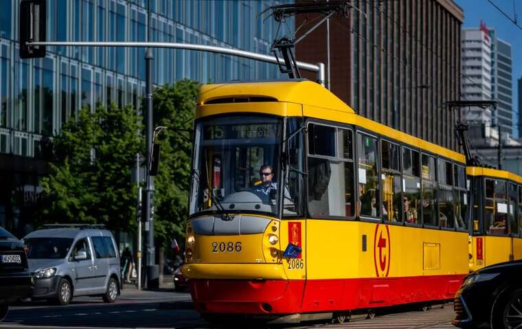 Украинскую преподавательницу оскорбили в трамвае Варшавы, назвав "русской бл@дью"