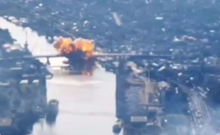 The occupiers destroyed a bridge in Kherson with an aerial bomb