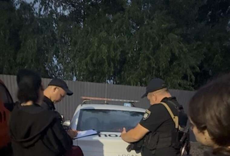 У Києві кінологічний центр потрапив у гучний скандал: собак душили та копали ногами