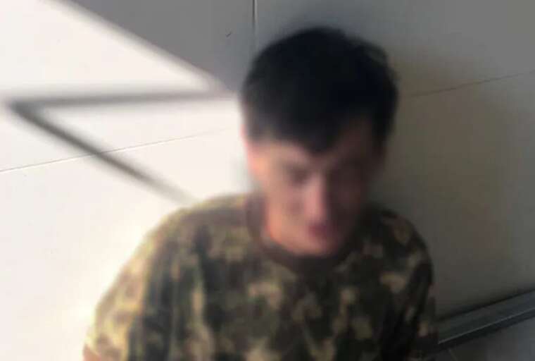 В Киеве пьяный мужчина угрожал охраннику ЖК пистолетом и боевой гранатой