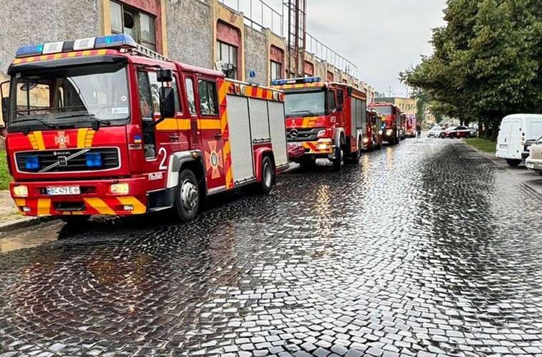 Fire in a hotel in Lviv: 15 people evacuated