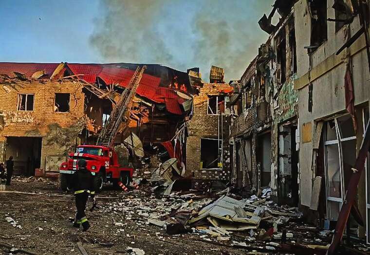 The strike by the Russian Federation on the railway in Lozova: footage of the aftermath has emerged