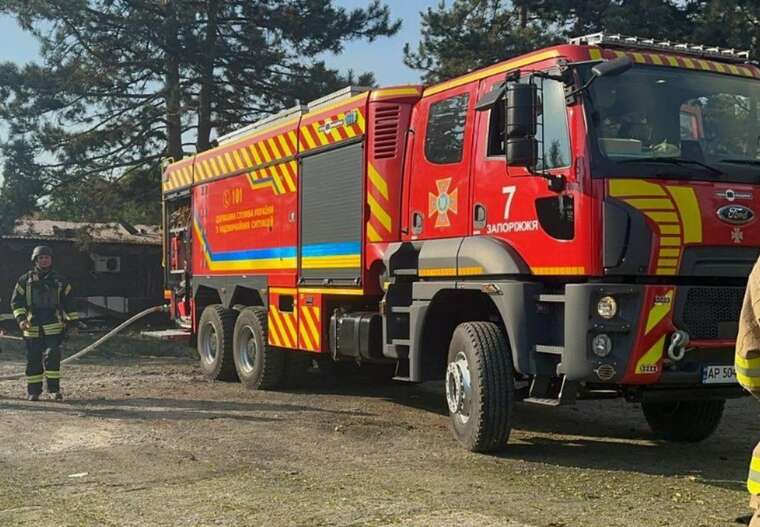 Удар Росії по базі відпочинку в Запорізькому районі: ДСНС публікує фото наслідків