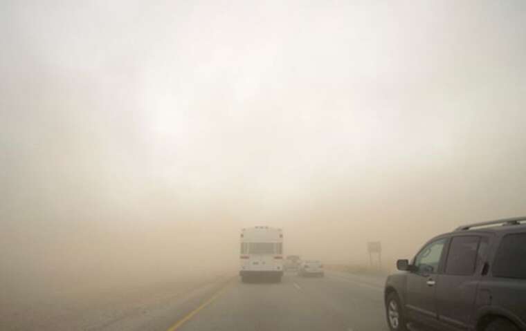A dust storm after a downpour covered Kyiv: residents are shocked by the weather contrasts