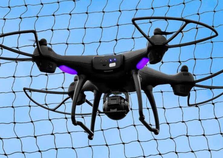 Large-scale forest fires have erupted on a frontline road equipped with anti-drone nets