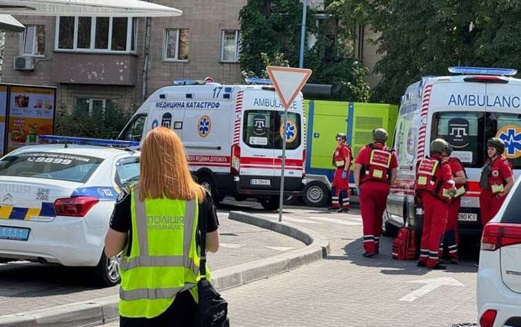 In Cherkasy, an unknown person with a weapon seized a McDonald’s