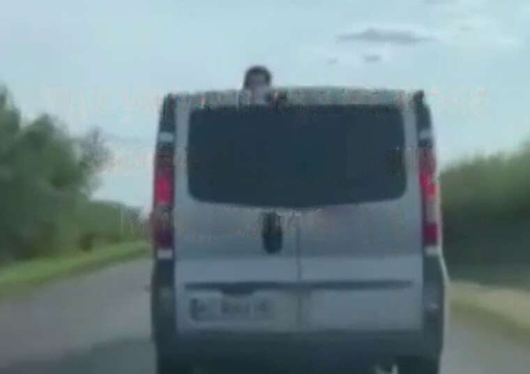 In Volyn, a woman climbed onto the roof of a TRC van to prevent the mobilization of a man