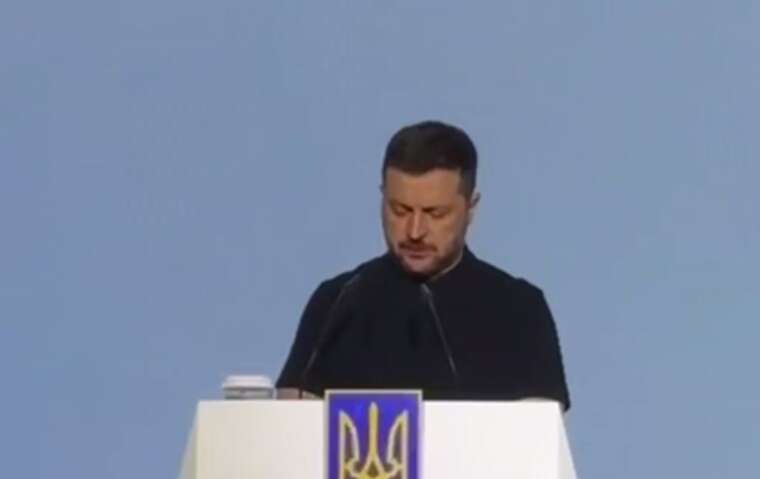 Zelenskyy wants to allow free travel abroad for Ukrainians up to 22 years old