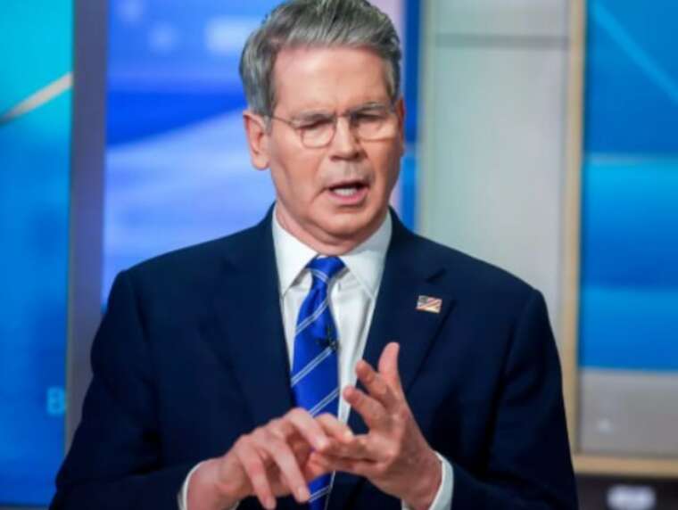 Трамп на Алясці обговорить із Путіним посилення або пом’якшення санкцій проти Росії, – Бессент