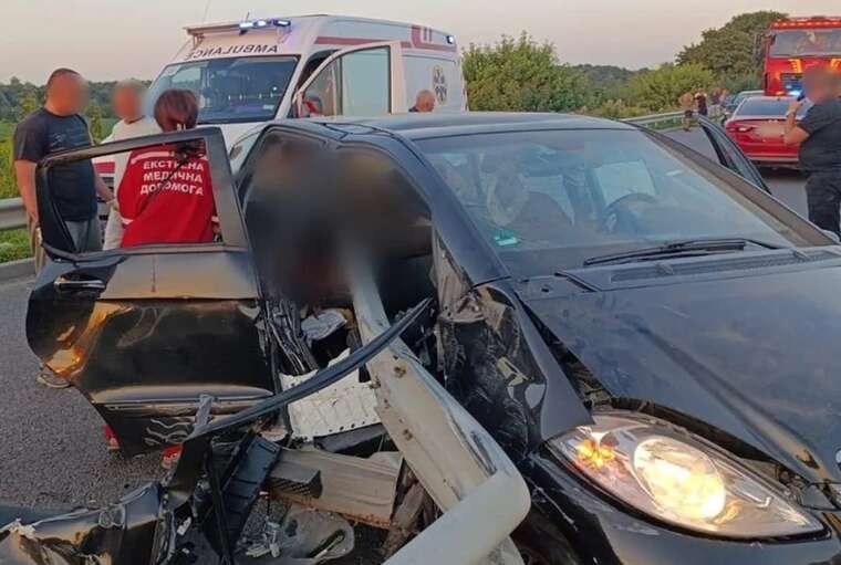 На Львівщині 15-річна дівчина загинула в ДТП через два тижні після смерті мами