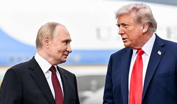 «Його Високоповажність»: туристи знайшли секретні документи Держдепу про зустріч Трампа і Путіна