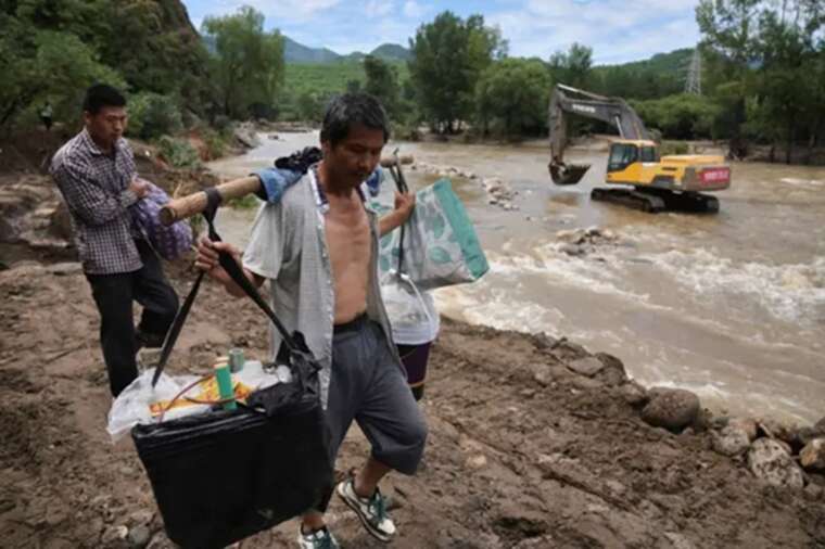 У Китаї знову страшна повінь: є жертви та зниклі безвісти