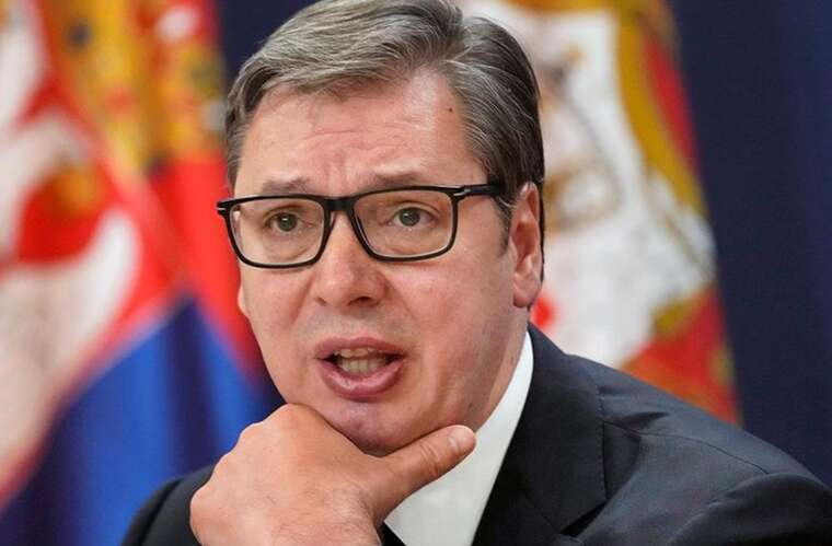 Президент Сербії пообіцяв жорстко покарати протестувальників за насильство