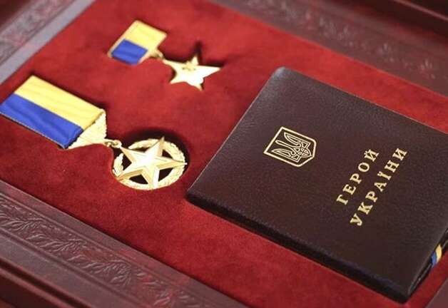 Президент присвоїв звання Героя України старшому солдату Денису Лисенку за відвагу на фронті