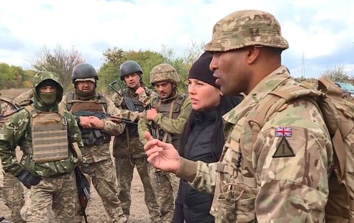 The Telegraph: Британія може направити військових інструкторів та інженерів до України