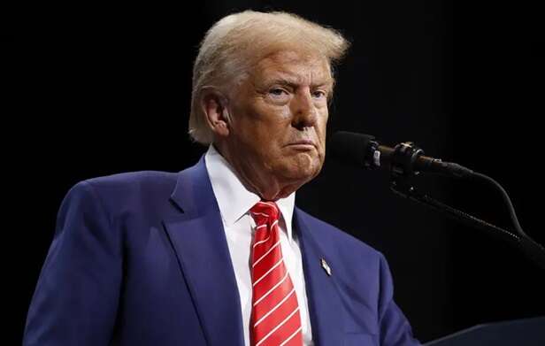 Трамп розглядає Будапешт як місце для зустрічі з Путіним і Зеленським - Politico