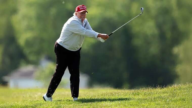 Білий дім: Трамп відмовився від гольф-клубу, щоб займатися українським питанням