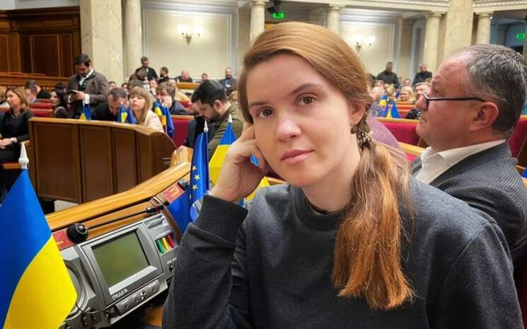 У Раді не змогли відсторонити Безуглу від участі в засіданнях