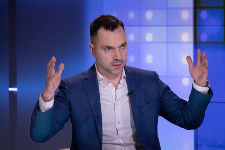 Російський опозиціонер Дмитро Биков анонсував вихід книги про Арестовича