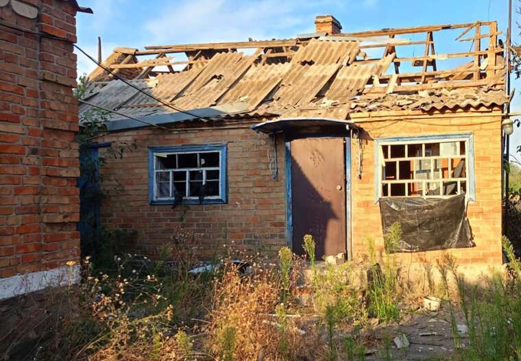 РФ нанесла удары дронами по Днепропетровской области: повреждены дома и фермерское хозяйство