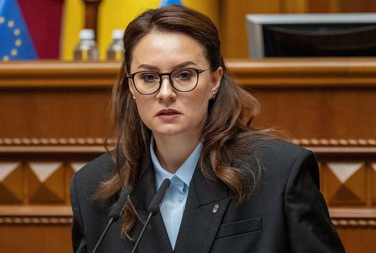 Ветеранам та людям з інвалідністю компенсують половину вартості автоцивілки, - Свириденко