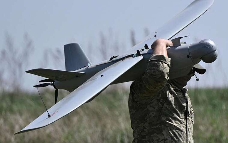 Росіяни скаржаться на атаку дронів: зупинено роботу аеропортів