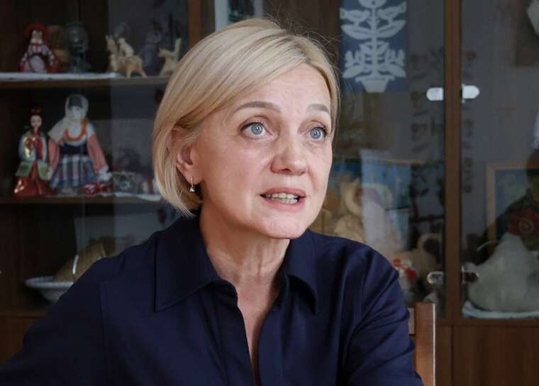        Spotify, YouTube Music  Apple Music