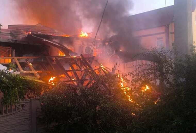 Окупанти завдали ударів по Херсону з артилерії: загинула жінка