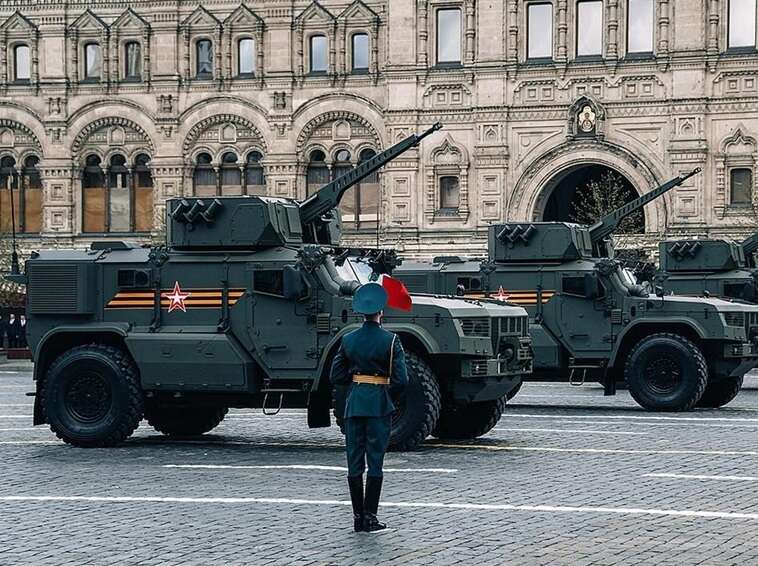Економіст: Переведення Росії на військові рейки може призвести до катастрофи