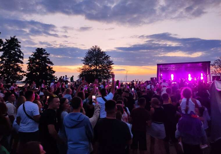 Под Киевом отменили концерт YakTak: он не был согласован с военным командованием