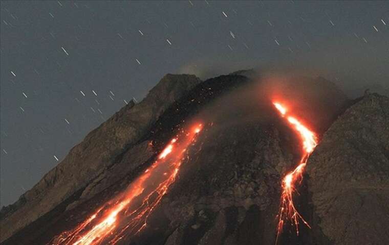 В Японії сталося виверження вулкана Шінмое