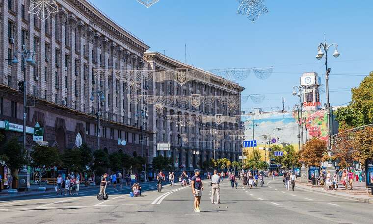 Опрос показал, что молодежь в Украине не видит перспектив и готова эмигрировать