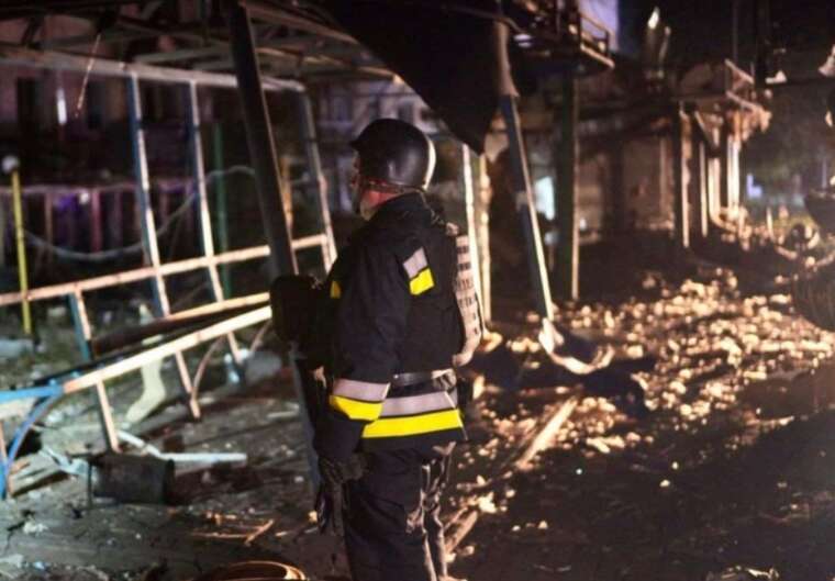 Росія атакувала Запоріжжя дронами та "калібрами": пошкоджені будинки, є поранені