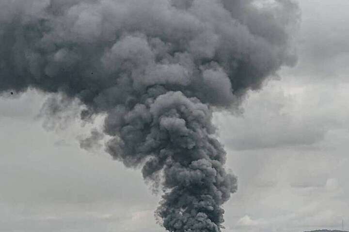 У Київській області після прильоту снарядів піднявся стовп диму