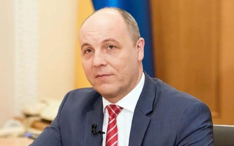 Зеленський: Всі необхідні сили та засоби задіяні для розслідування смерті Парубія