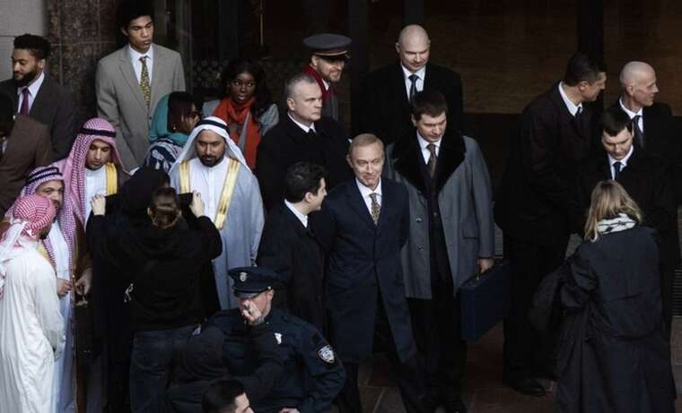 Провал "Чарівника Кремля": як фільм про Путіна отримав 10-хвилинні овації, але розчарував критиків