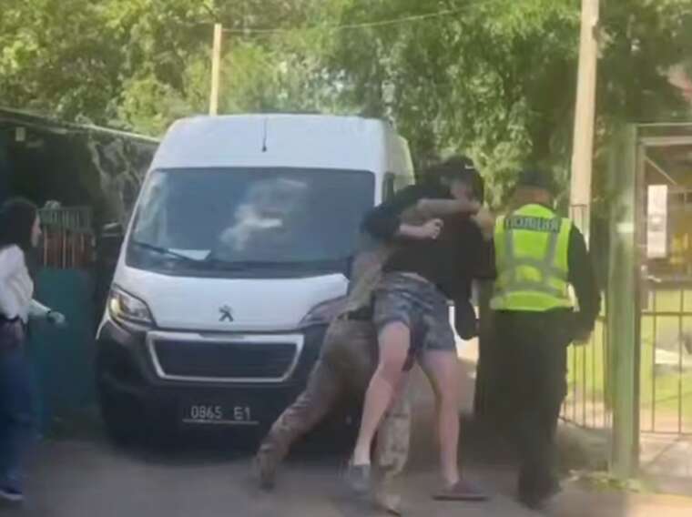 Forced mobilization: another detention of a man filmed in Ukraine