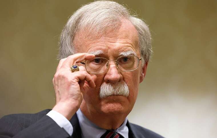 Болтон: Після саміту Трампа з Путіним шанси на мир в Україні погіршилися